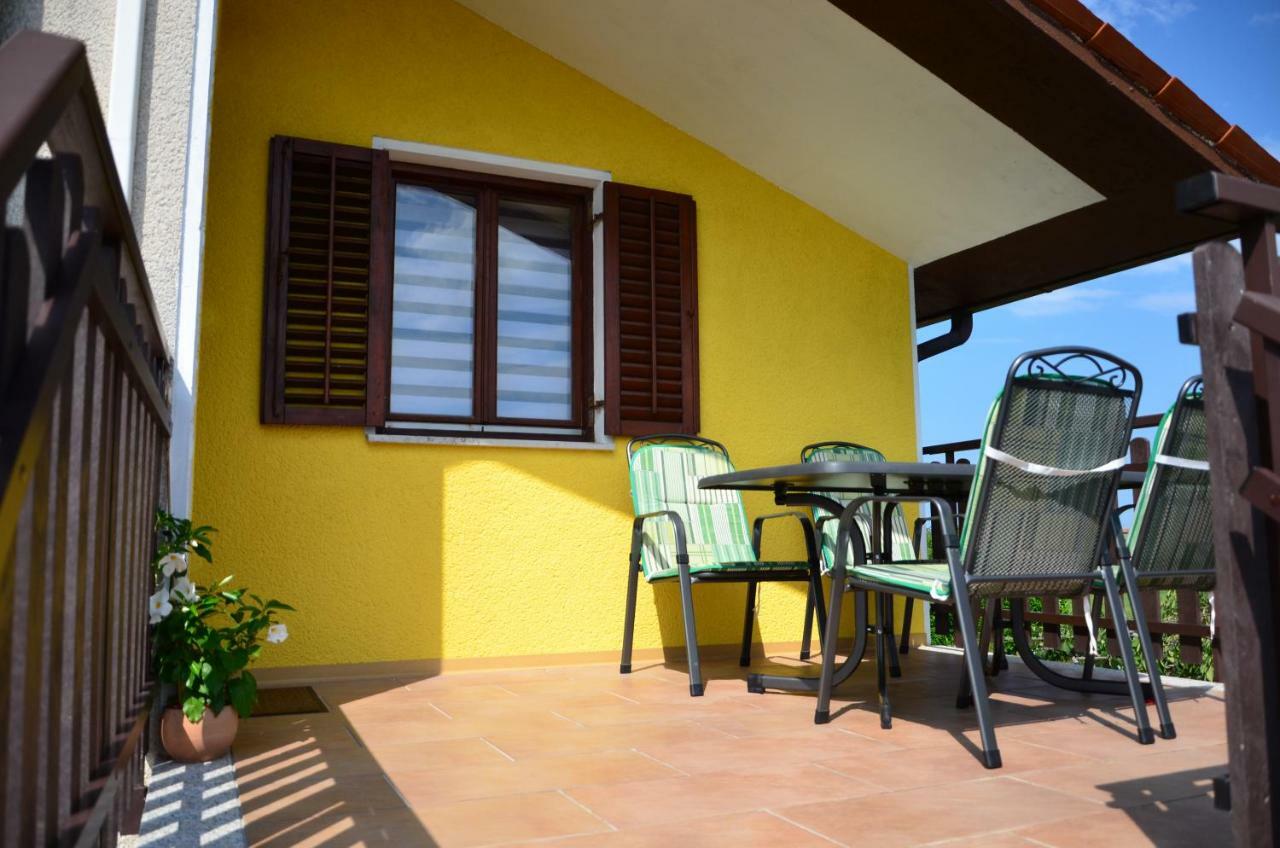 Apartma Louis Dutovlje Exterior photo